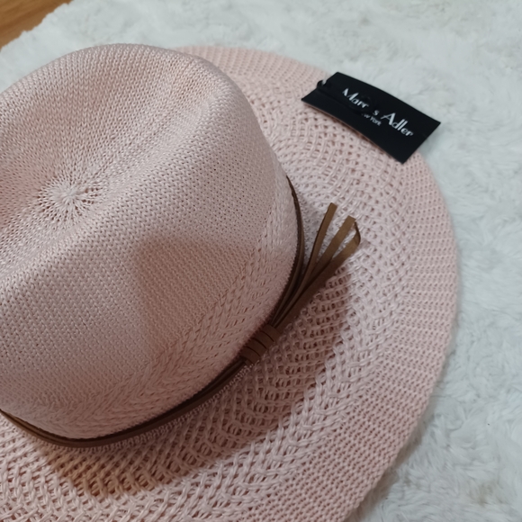 Pink Wide-Brimmed Sun Hat with Breathable Mesh - Picture 2 of 3